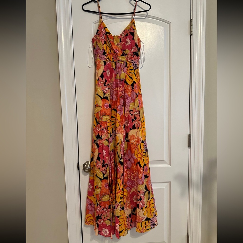 Lulus floral maxi dress sz medium